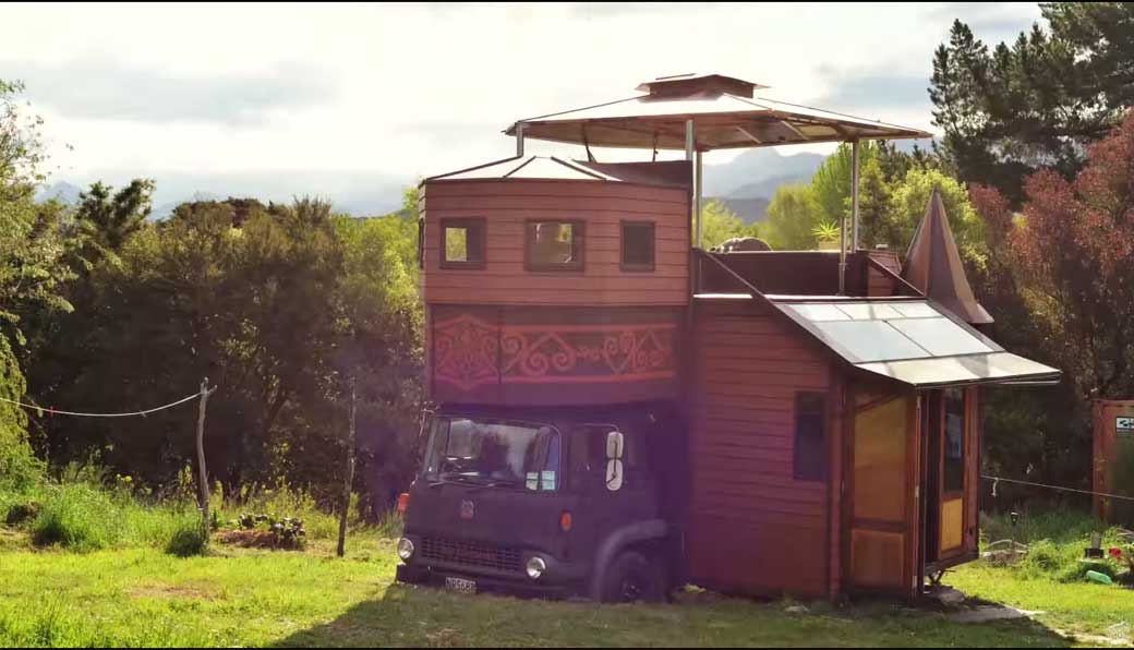 Unbelievable House Truck Transforms Into Fantasy Castle 